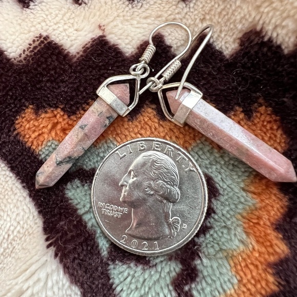 ❤️ Rhodonite Crystal Shaped Sterling Silver 925 Dangle Handcrafted Earrings - Picture 7 of 7